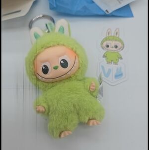 POPMART Labubu THE MONSTERS Pin For Love Letter "V"